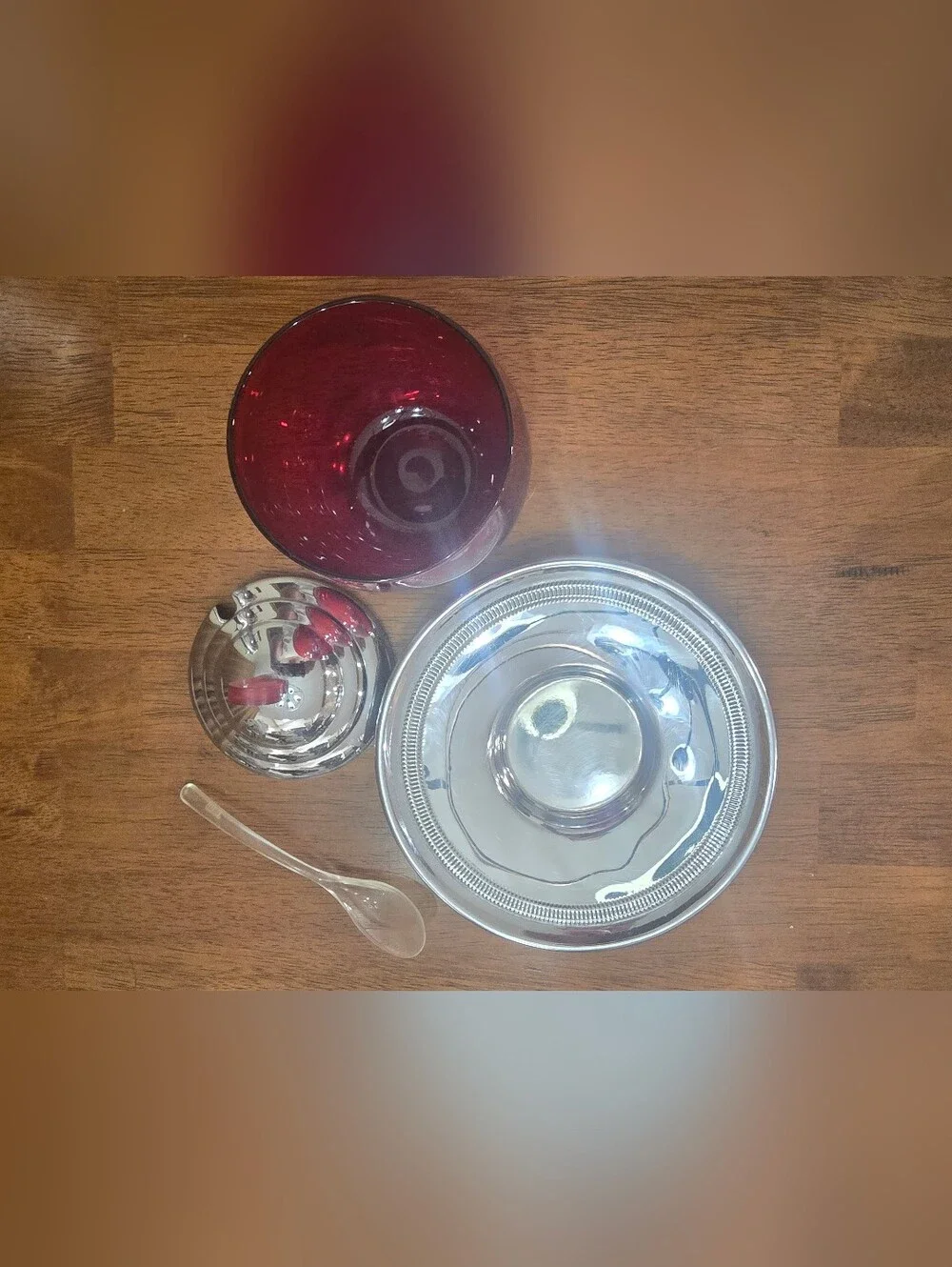 VTG Art Deco Chrome Red Bakelite Catalin Cocktail Shaker 6 Cups & Garnish Bowl